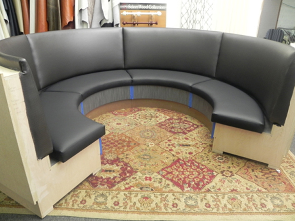 Commercial round booth with cushions
